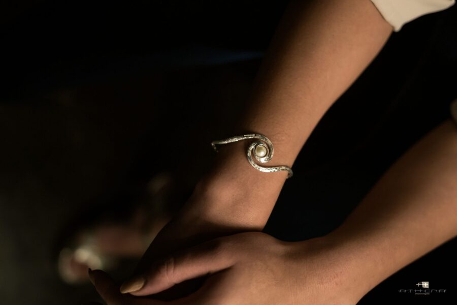 Eos - bracciale in argento naturale e perla - immagine 2