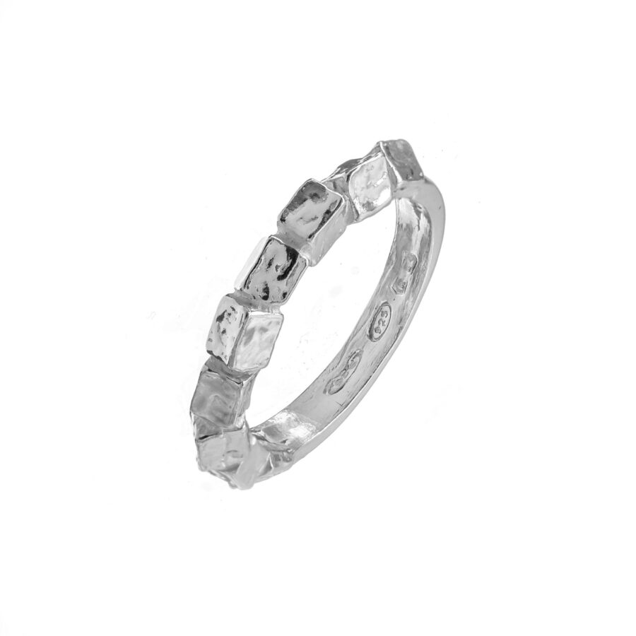 Briosa - anello in argento naturale
